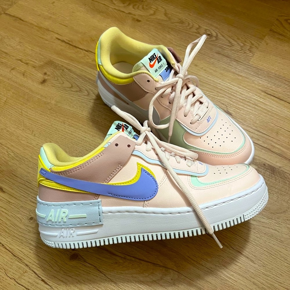 Nike AF1 pink/pastel colored